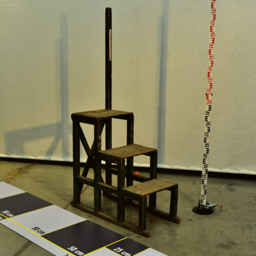 fa vizsgálólépcső