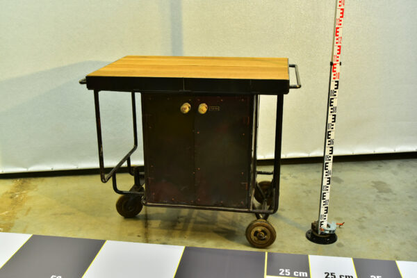 3 wheeled workshop cart