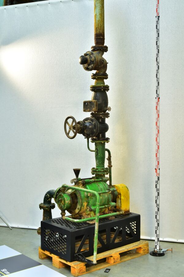 Cast-Iron Power Station Pump Assembly with Gauge and Handwheel – No. 2 Cast-Iron Power Station Pump Assembly with Gauge and Handwheel – No. 2