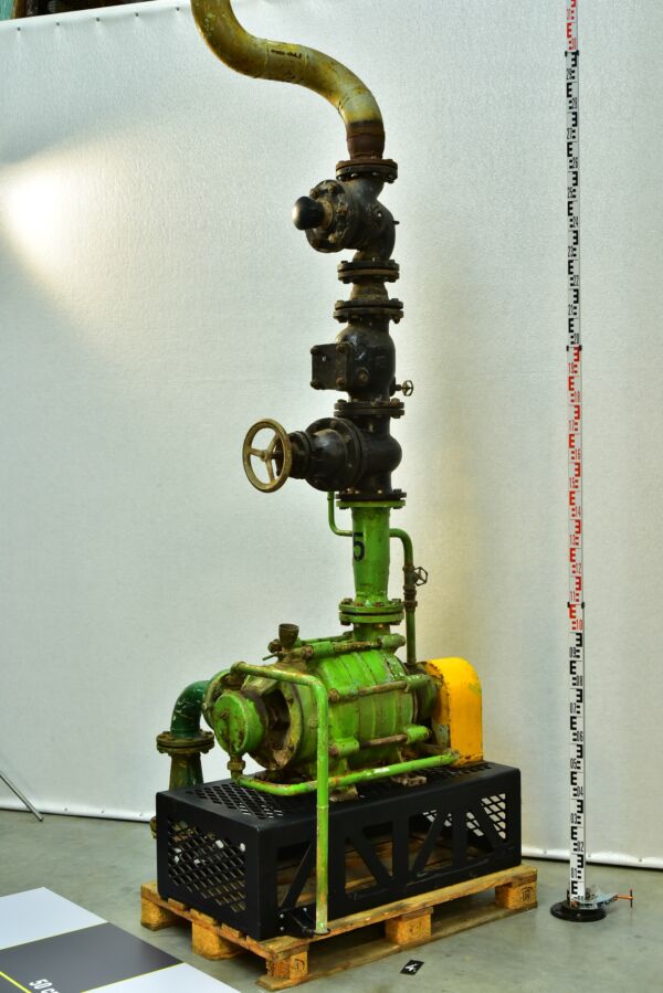 Cast-Iron Power Station Pump Assembly with Gauge and Handwheel – No. 4 Cast-Iron Power Station Pump Assembly with Gauge and Handwheel – No. 4