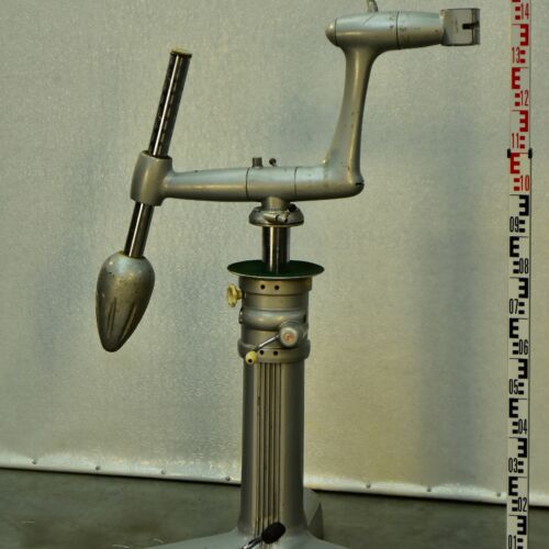 1960s Linhof Studio Master Medium-Heavy Studio Camera Stand – No. 4 1960s Linhof Studio Master Medium-Heavy Studio Camera Stand – No. 4