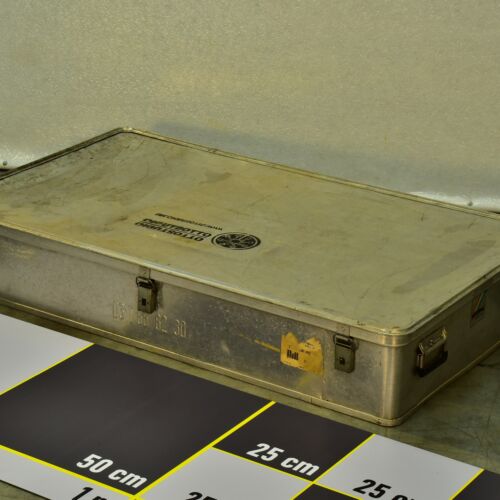 Flat Aluminium Instrument Transport Container for Expedition, Industrial and Scientific Use Flat Aluminium Instrument Transport Container for Expedition, Industrial and Scientific Use
