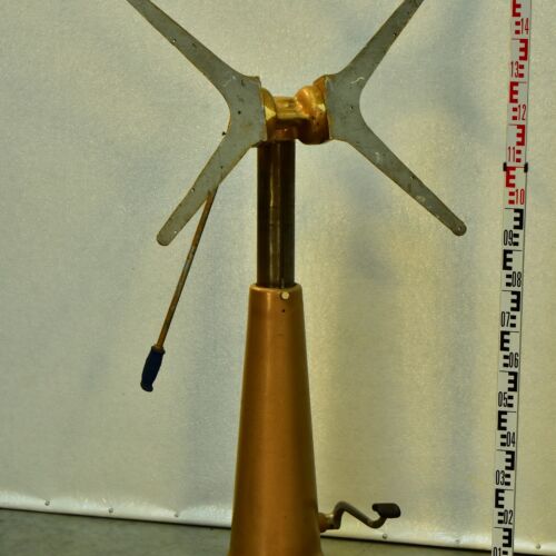 Nike Eskilstuna Sweden Hydraulic Drafting-Table Pedestal with Cast-Iron Trumpet / Tulip Base – No. 5 Nike Eskilstuna Sweden Hydraulic Drafting-Table Pedestal with Cast-Iron Trumpet / Tulip Base – No. 5