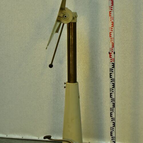 Nike Eskilstuna Sweden Hydraulic Drafting-Table Pedestal with Cast-Iron Trumpet / Tulip Base – No. 6 Nike Eskilstuna Sweden Hydraulic Drafting-Table Pedestal with Cast-Iron Trumpet / Tulip Base – No. 6