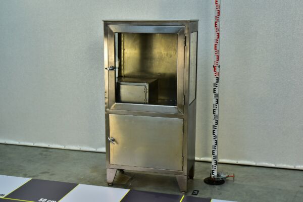 Low Surgical Display Cabinet in American Military Style – No. 2