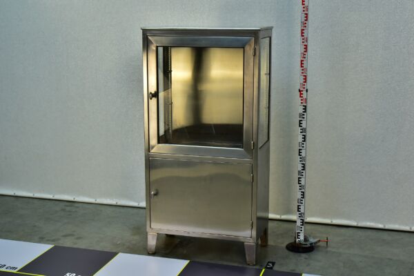 Low Surgical Display Cabinet in American Military Style – No. 3