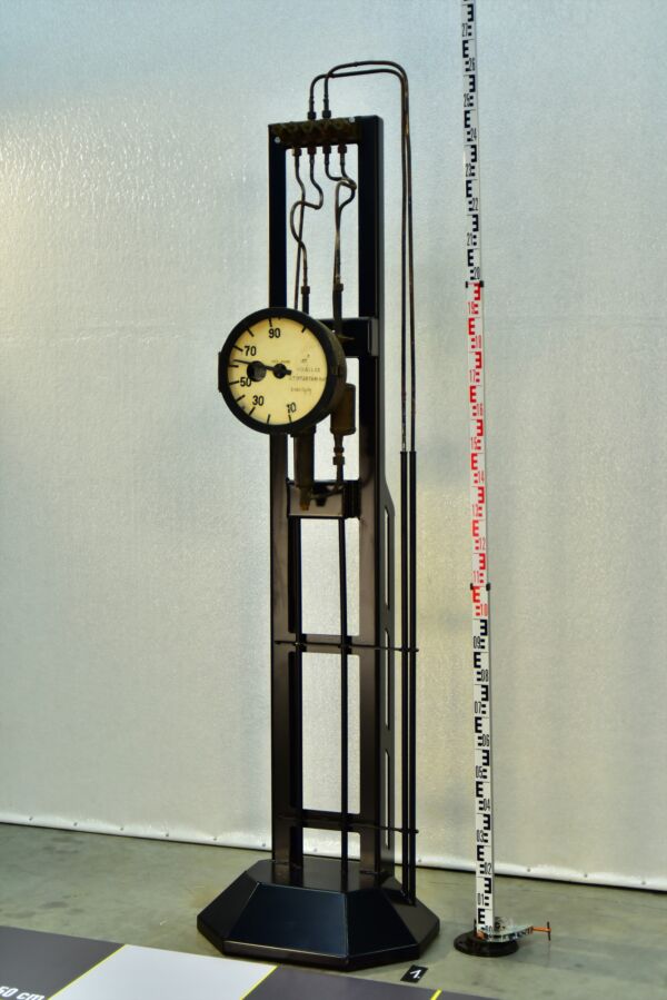 Power Station Liquid-Level Gauge with Valve Manifold and Pipe Connections – No. 4 Power Station Liquid-Level Gauge with Valve Manifold and Pipe Connections – No. 4