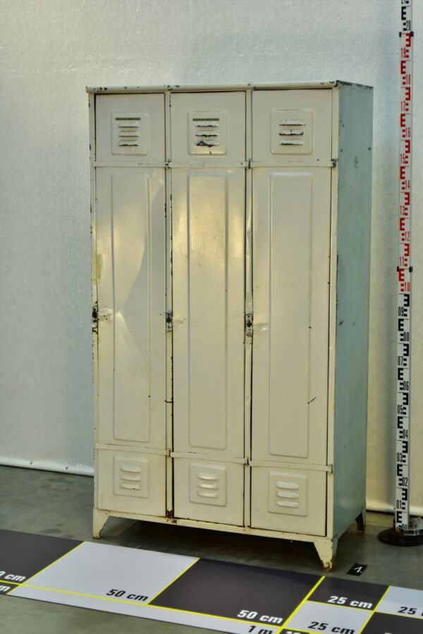 Personnel / Crew Locker for Factory, Mine, Power Station or Barracks Use – No. 1