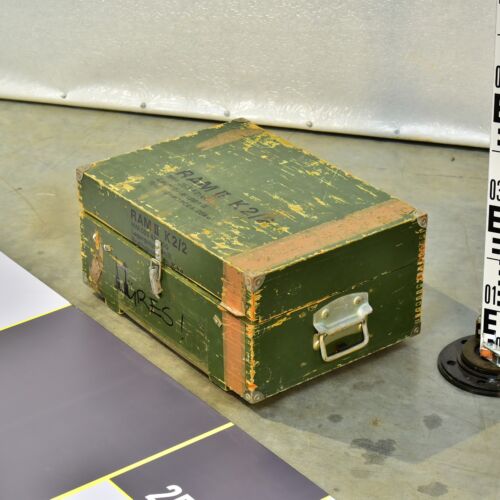 Bundeswehr BUND reinforced wooden military transport case – RAM II Bundeswehr BUND reinforced wooden military transport case – RAM II
