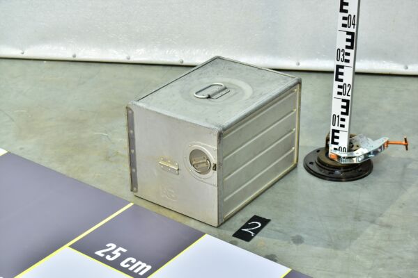 Standard aluminium aircraft galley catering container – No. 2