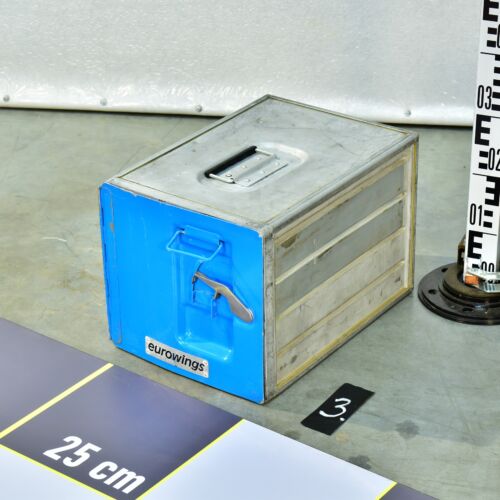 Standard aluminium aircraft galley catering container – No. 3