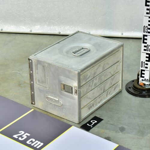 Standard aluminium aircraft galley catering container – No. 9
