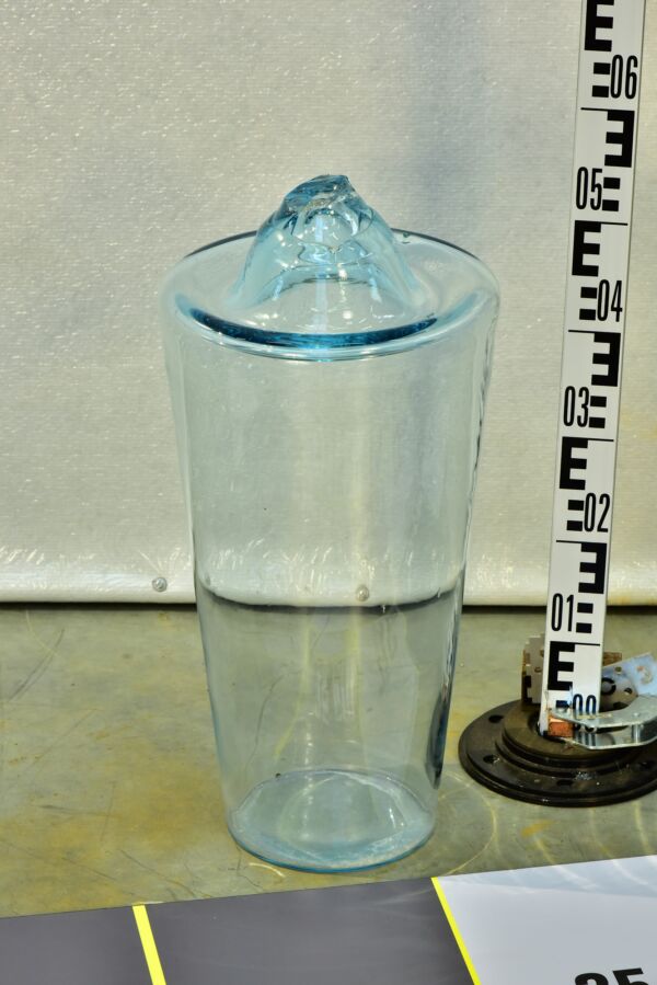 Large transparent truncated-cone glassmaking semi-finished piece Large transparent truncated-cone glassmaking semi-finished piece