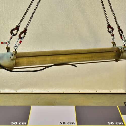 EOW East German explosion-proof industrial fluorescent light from cold storage – No. 5 EOW East German explosion-proof industrial fluorescent light from cold storage – No. 5
