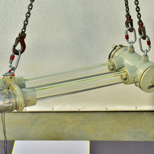 EOW twin-tube East German explosion-proof industrial fluorescent light – short version EOW twin-tube East German explosion-proof industrial fluorescent light – short version