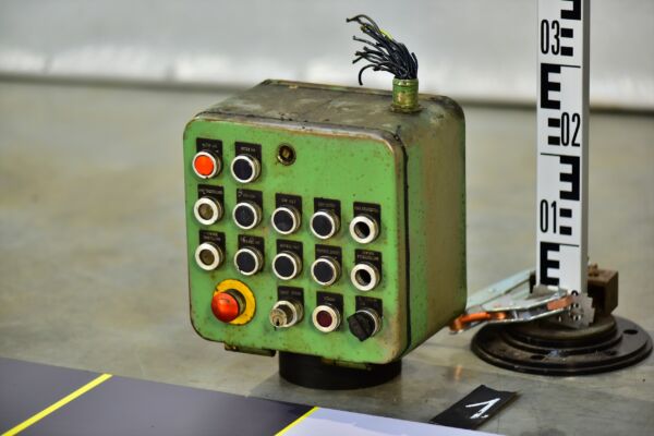 Small Unknown-Function Machine-Tool Switch and Control Console – No. 1 Small Unknown-Function Machine-Tool Switch and Control Console – No. 1