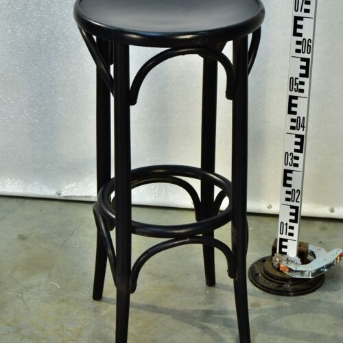 Thonet-Style Wooden Bar Stool – No. 1 Thonet-Style Wooden Bar Stool – No. 1