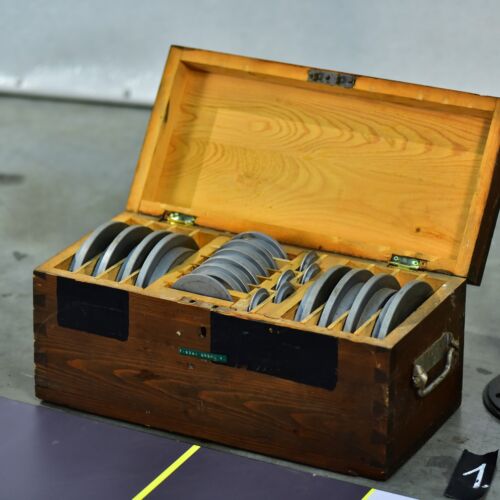 Pressure-Gauge Calibration Weight Set in Wooden Case – No. 1 Pressure-Gauge Calibration Weight Set in Wooden Case – No. 1
