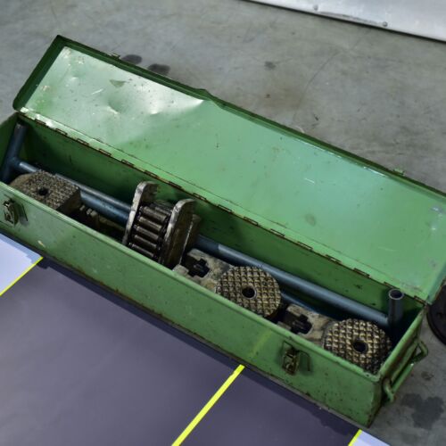 Heavy Machinery Crawler-Roller Moving System in Green Steel Case Heavy Machinery Crawler-Roller Moving System in Green Steel Case