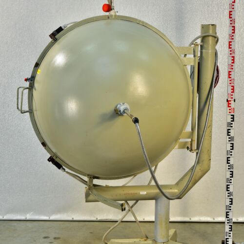 Medium Ulbricht Integrating Sphere from a Light-Bulb Factory Laboratory Medium Ulbricht Integrating Sphere from a Light-Bulb Factory Laboratory