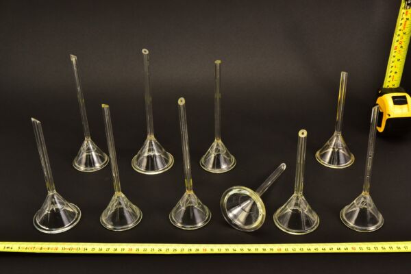 10-Piece Branded Pressed-Glass Laboratory Funnel Set 10-Piece Branded Pressed-Glass Laboratory Funnel Set