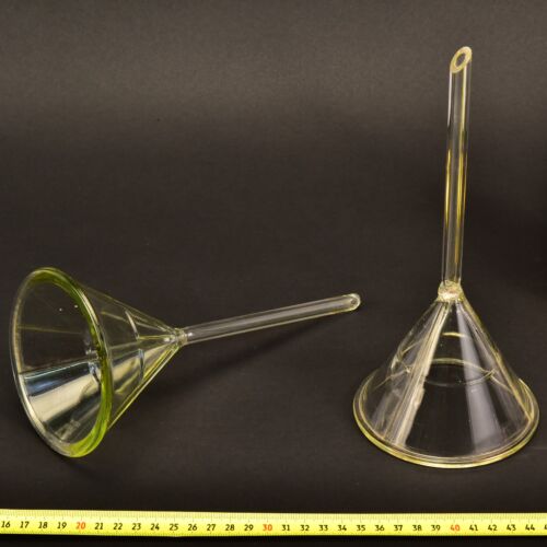 2-Piece Large Pressed-Glass Laboratory Funnel Set 2-Piece Large Pressed-Glass Laboratory Funnel Set