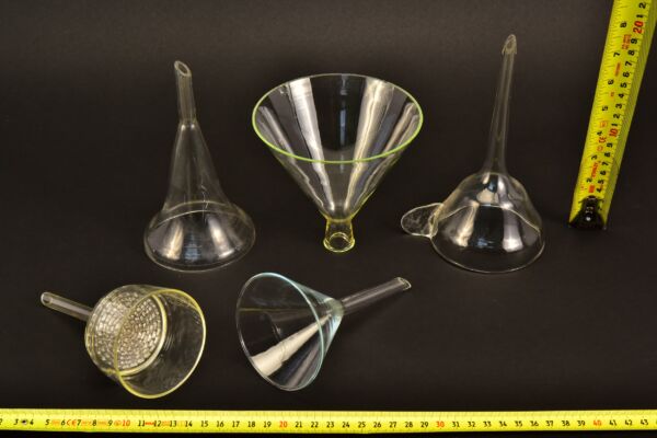 5-Piece Unusual Laboratory Glass Funnel Set with Filtered, Handled and Wide-Mouth Pieces 5-Piece Unusual Laboratory Glass Funnel Set with Filtered, Handled and Wide-Mouth Pieces