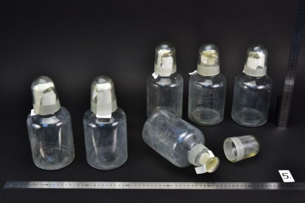 6-Piece Set of 1-Litre Clear Acid Bottles with Ground-Glass Stoppers and Glass Protective Caps – Glassworks Find, No. 5 6-Piece Set of 1-Litre Clear Acid Bottles with Ground-Glass Stoppers and Glass Protective Caps – Glassworks Find, No. 5