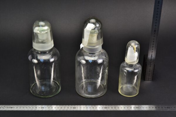 3-Piece Mixed-Size Set of Clear Acid Bottles with Ground-Glass Stoppers and Glass Protective Caps – No. 1 3-Piece Mixed-Size Set of Clear Acid Bottles with Ground-Glass Stoppers and Glass Protective Caps – No. 1