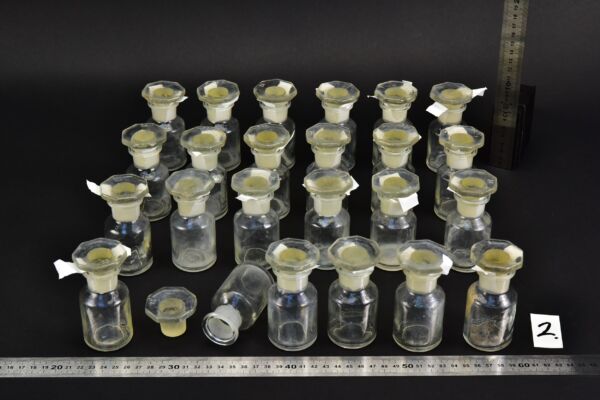 24-Piece Set of Small 50 ml Clear Laboratory Powder Bottles with Faceted Ground-Glass Stoppers – No. 2 24-Piece Set of Small 50 ml Clear Laboratory Powder Bottles with Faceted Ground-Glass Stoppers – No. 2