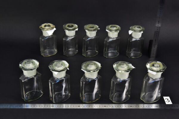 10-Piece Set of Clear Faceted Laboratory Powder Bottles with Shaped Ground-Glass Stoppers – No. 3 10-Piece Set of Clear Faceted Laboratory Powder Bottles with Shaped Ground-Glass Stoppers – No. 3