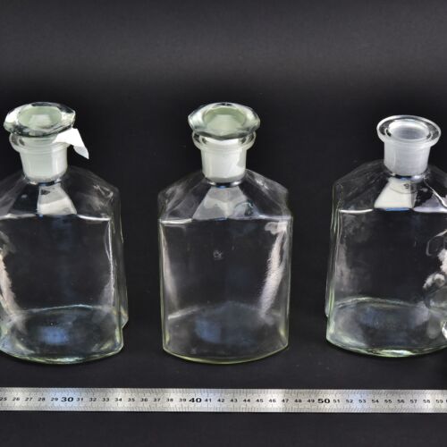 3-Piece Set of Large 1-Litre Clear Faceted Laboratory Liquid Bottles with Shaped Ground-Glass Stoppers – No. 2 3-Piece Set of Large 1-Litre Clear Faceted Laboratory Liquid Bottles with Shaped Ground-Glass Stoppers – No. 2