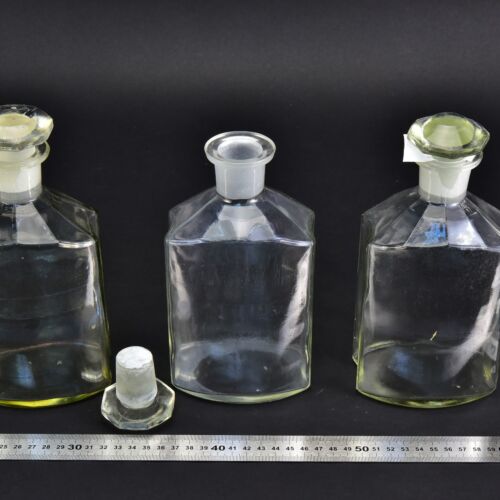 3-Piece Set of Large 1-Litre Clear Faceted Laboratory Liquid Bottles with Shaped Ground-Glass Stoppers – No. 3 3-Piece Set of Large 1-Litre Clear Faceted Laboratory Liquid Bottles with Shaped Ground-Glass Stoppers – No. 3