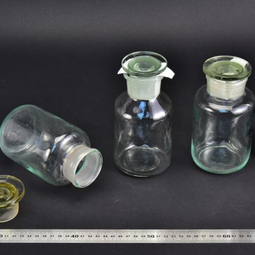 3-Piece 500 ml Clear Laboratory Powder Bottle Set with Round Ground-Glass Stoppers 3-Piece 500 ml Clear Laboratory Powder Bottle Set with Round Ground-Glass Stoppers