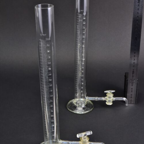 2-Piece 200 ml Round-Base Laboratory Graduated Cylinder Set with Side Glass Stopcocks 2-Piece 200 ml Round-Base Laboratory Graduated Cylinder Set with Side Glass Stopcocks