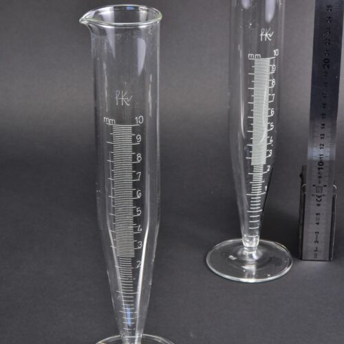 2-Piece Conical Glass Rain Gauge Set with 0–10 mm Graduations 2-Piece Conical Glass Rain Gauge Set with 0–10 mm Graduations