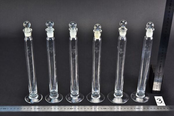 50 ml-es csiszolatos dugós, talpas üveg mérőhengerek – 6 db – Nr. 3 50 ml-es csiszolatos dugós, talpas üveg mérőhengerek – 6 db – Nr. 3