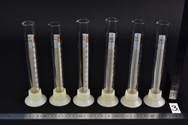 100 ml MSZ-marked glass graduated cylinders with removable plastic bases – set of 6 – No. 3 100 ml MSZ-marked glass graduated cylinders with removable plastic bases – set of 6 – No. 3