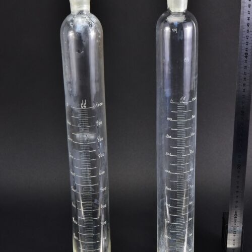 Large 1000 ml footed glass graduated cylinders with ground-glass stoppers – set of 2 – No. 2 Large 1000 ml footed glass graduated cylinders with ground-glass stoppers – set of 2 – No. 2