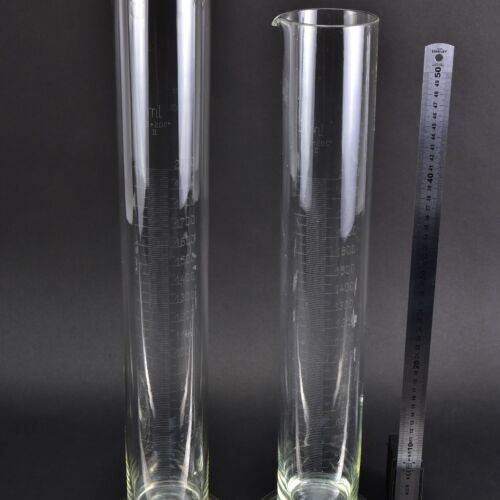 Assorted large 2000 ml glass graduated cylinders with glass bases – set of 2 Assorted large 2000 ml glass graduated cylinders with glass bases – set of 2