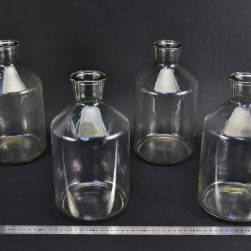 Large laboratory glass liquid-storage bottles with rubber and cork stoppers – set of 4 – No. 3 Large laboratory glass liquid-storage bottles with rubber and cork stoppers – set of 4 – No. 3