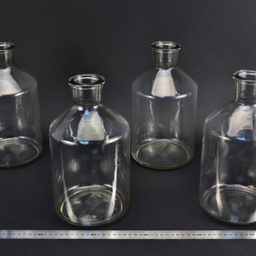Large laboratory glass liquid-storage bottles with rubber and cork stoppers – set of 4 – No. 4 Large laboratory glass liquid-storage bottles with rubber and cork stoppers – set of 4 – No. 4