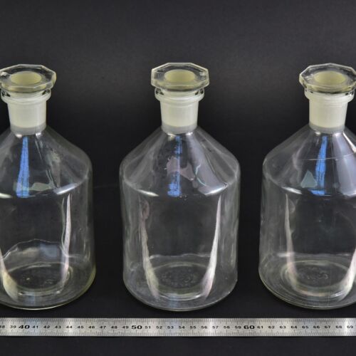 Set of three clear reagent bottles with ground-glass stoppers, 1000 ml – No. 2 Set of three clear reagent bottles with ground-glass stoppers, 1000 ml – No. 2