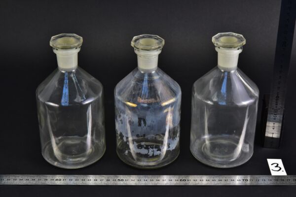 Set of three clear reagent bottles with ground-glass stoppers, 1000 ml – No. 3 Set of three clear reagent bottles with ground-glass stoppers, 1000 ml – No. 3
