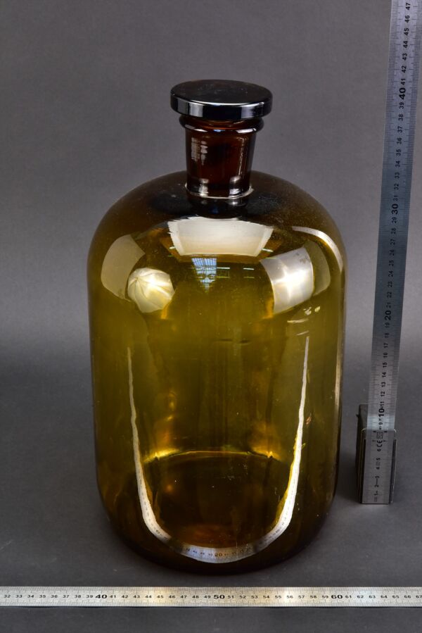 Oversized amber reagent bottle with ground-glass stopper Oversized amber reagent bottle with ground-glass stopper