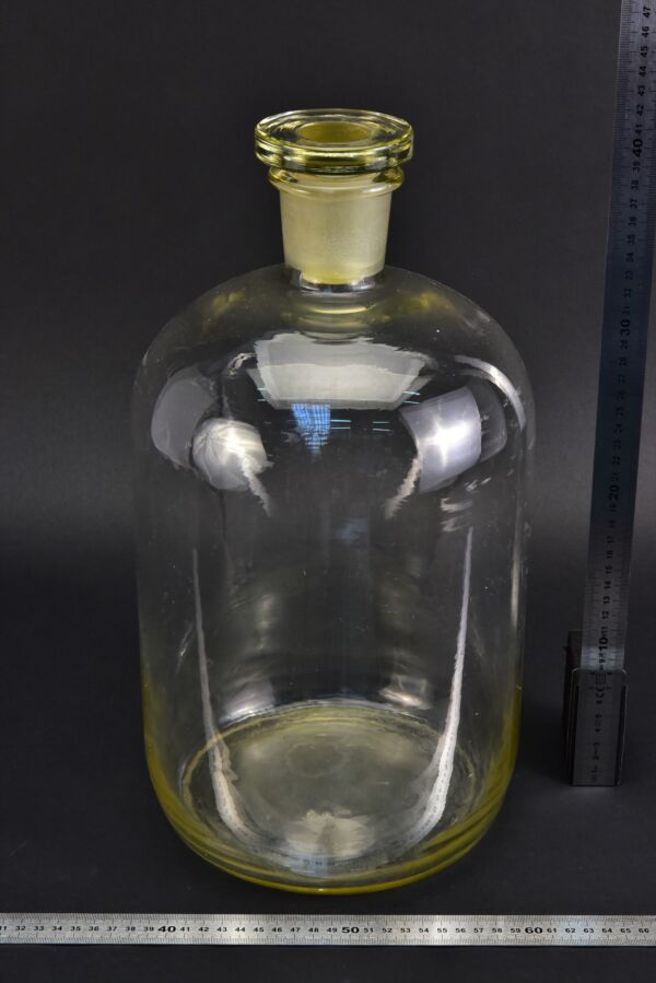 Oversized clear reagent bottle with ground-glass stopper Oversized clear reagent bottle with ground-glass stopper