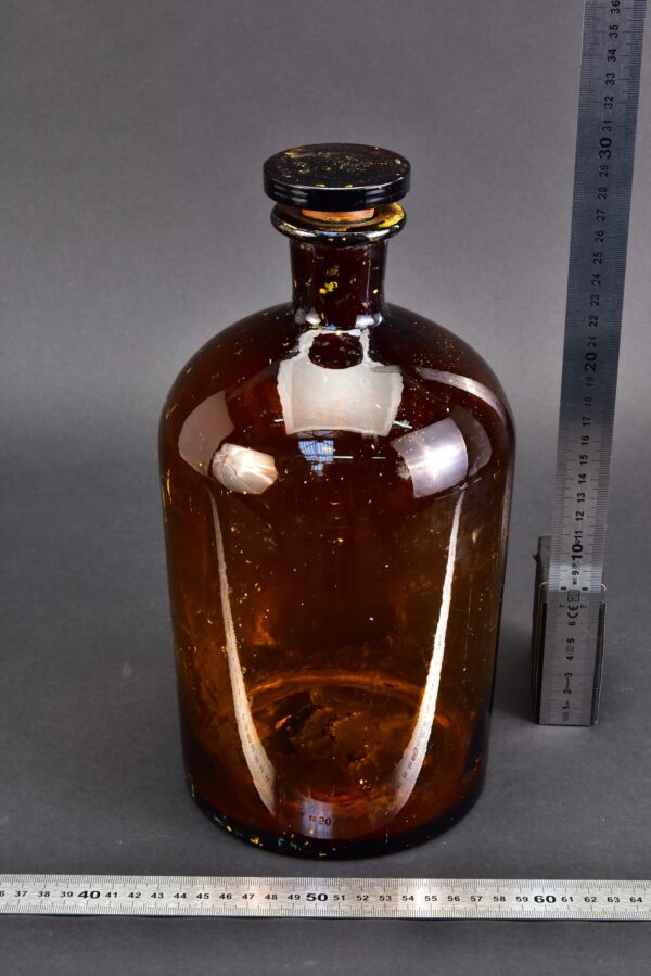 Amber reagent bottle with ground-glass stopper Amber reagent bottle with ground-glass stopper