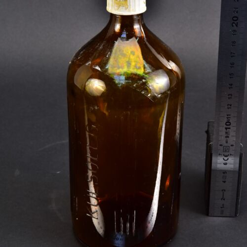 Barna gyógyszertári folyadéküveg, „KÜLSŐLEG” felirattal és csavarkupakkal, 1000 ml Barna gyógyszertári folyadéküveg, „KÜLSŐLEG” felirattal és csavarkupakkal, 1000 ml