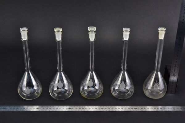 Set of five JENA volumetric flasks, with glass stoppers, 250 ml Set of five JENA volumetric flasks, with glass stoppers, 250 ml