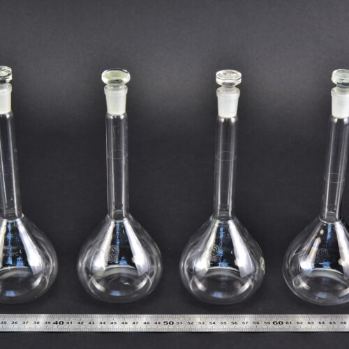 Set of four UNIVERSIL volumetric flasks, with glass stoppers, 250 ml – No. 1 Set of four UNIVERSIL volumetric flasks, with glass stoppers, 250 ml – No. 1